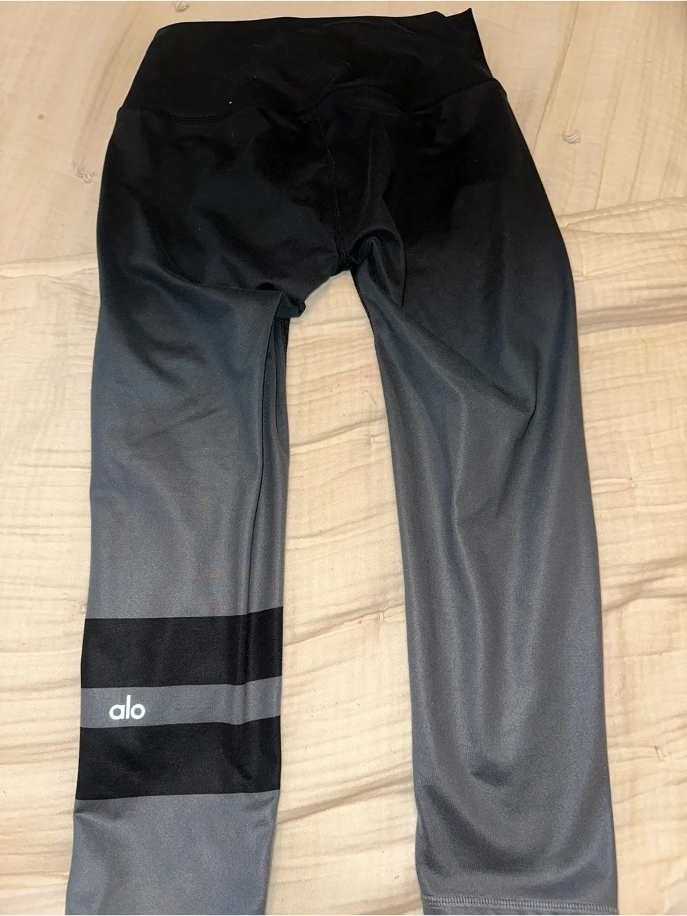 Alo Yoga Airbrush High Rise Ombre Cropped Leggings size M
